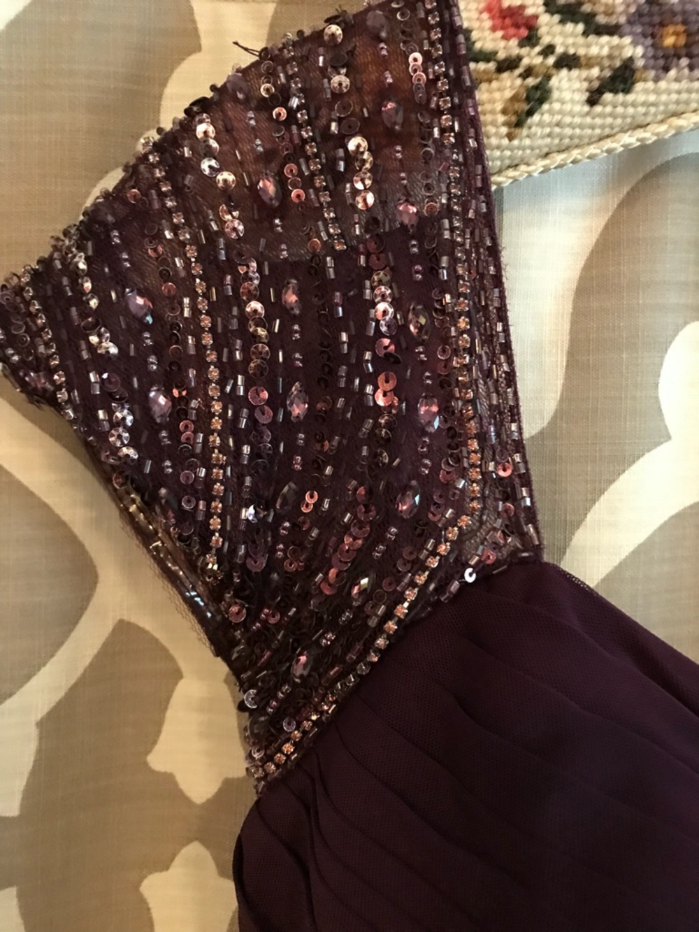 MGNY Sequin Cap Sleeve Gown in Deep Plum 10 - Picture 4 of 7